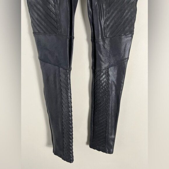 Spanx Faux Leather Moto Leggings Black Size Medium Shaping Waistband - Picture 8 of 14
